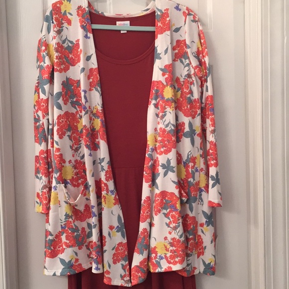 White & Orange Floral Swing Style Sweater w/Pockets Sz M NWT - Picture 3 of 10